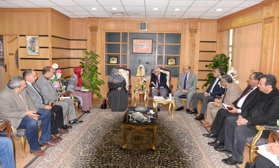  الملحق الثقافى لسلطنة عمان  يزور جامعة المنصورة 